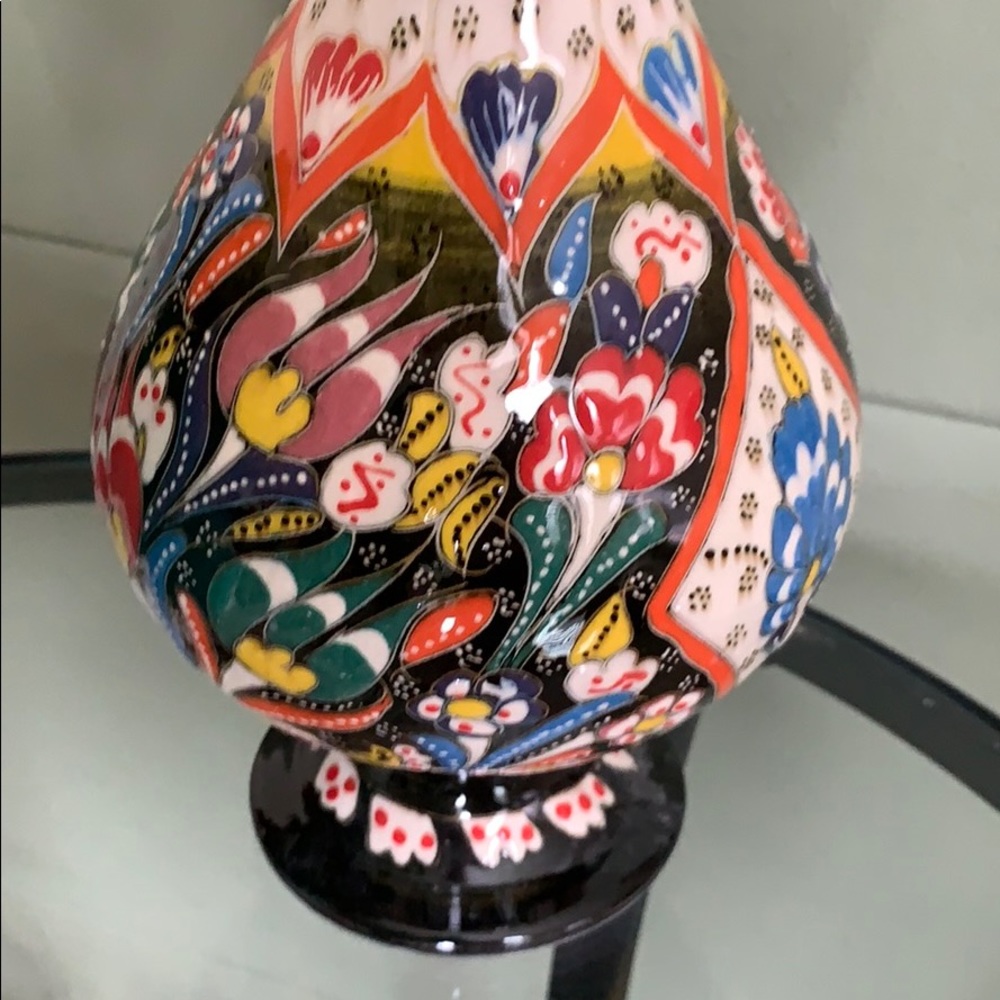 Vase - Picture 2 of 5